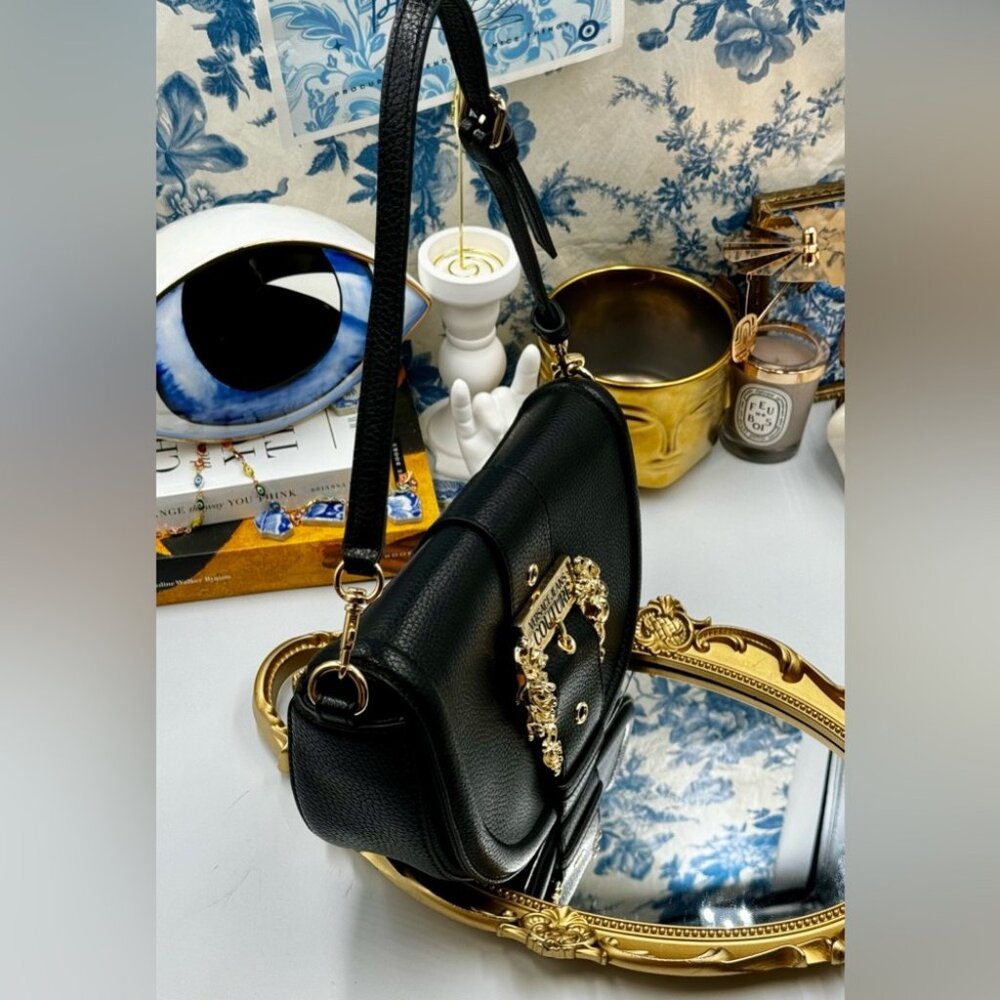 🆕 VERSACE JEANS COUTURE 🧿 NWOT Baroque Buckle Curved Edge Tote Bag, Black - Picture 4 of 13